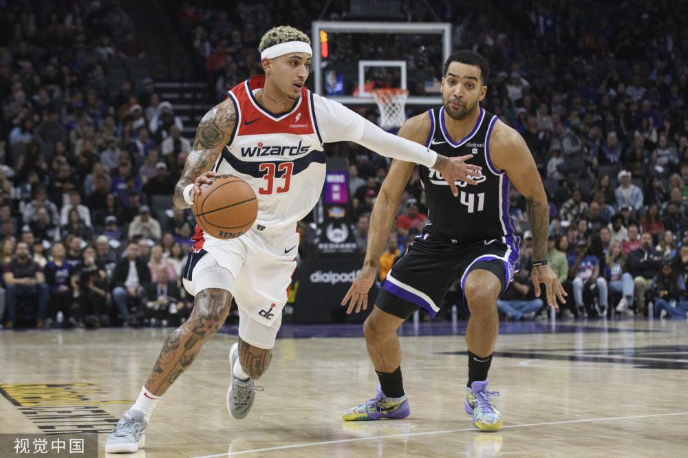 队在防守中 队在防守中