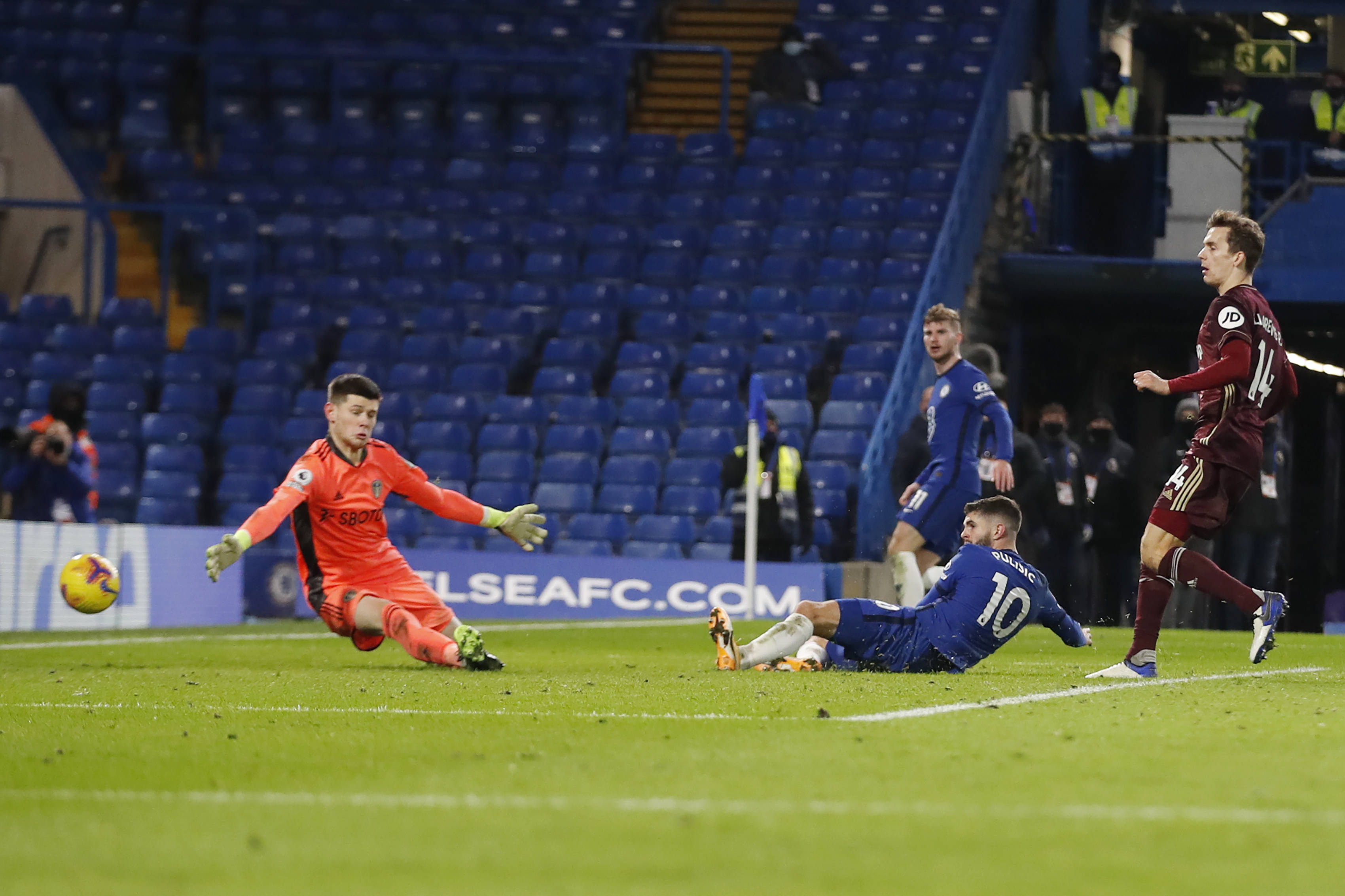 排名的同时 排名的同时